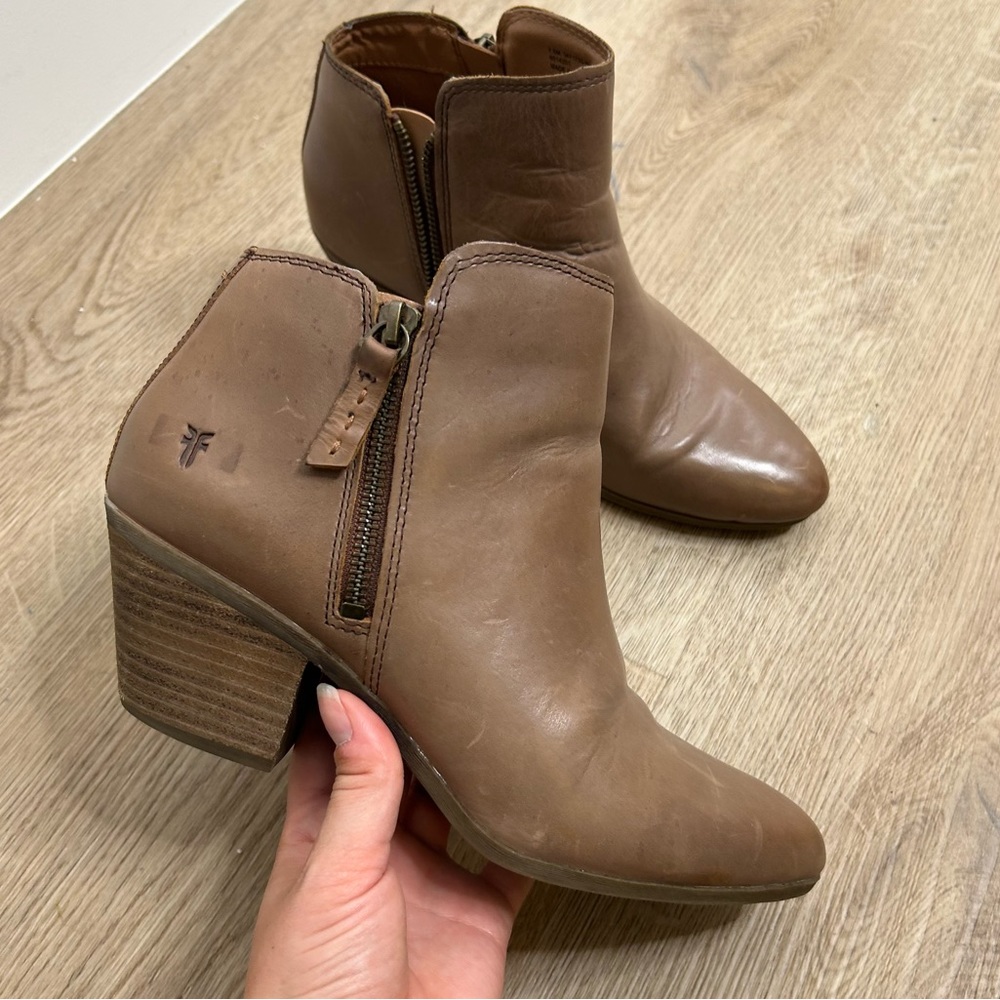 Frye Brown Leather Zip Heeled Ankle Boot 7.5